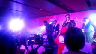 The Knux - Life in the Cage Essence Festival 2009