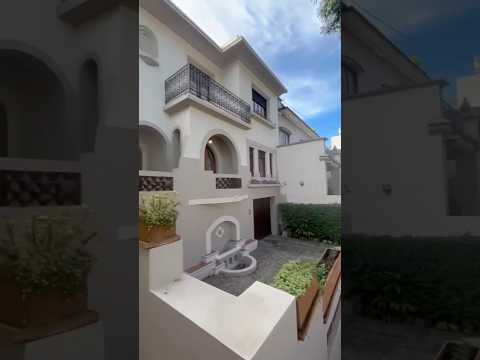 Video de YouTube - Venta casa de estilo 6 dormitorios, jardín y piscina en Pocitos