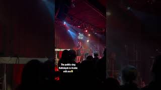 The public sings  hallelujah in Arabic with me 🤩