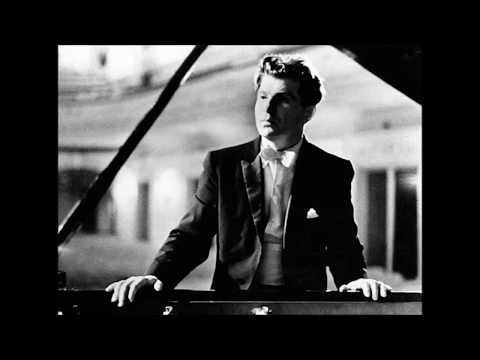 Emil Gilels plays Debussy Étude 11 pour les arpèges composés