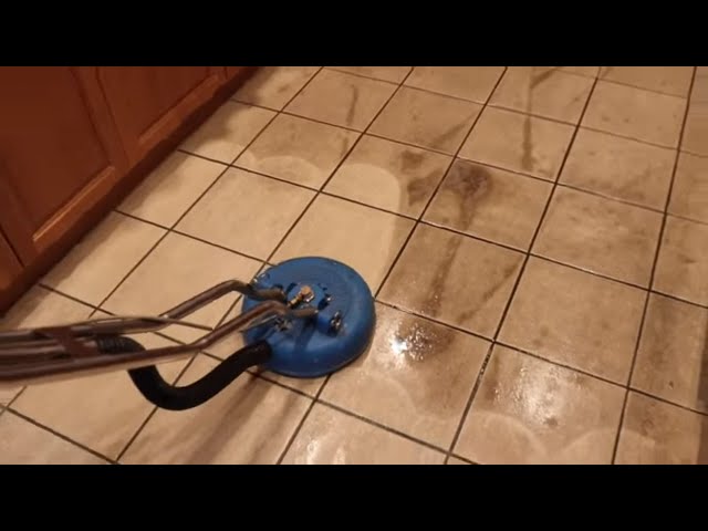 How to Clean Tiled Floors With Vinegar