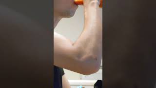 【閲覧注意】大嫌いなトマトに挑む男