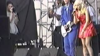 No Doubt - Live in Dominguez Hills 1995 - 07 - Trapped In A Box