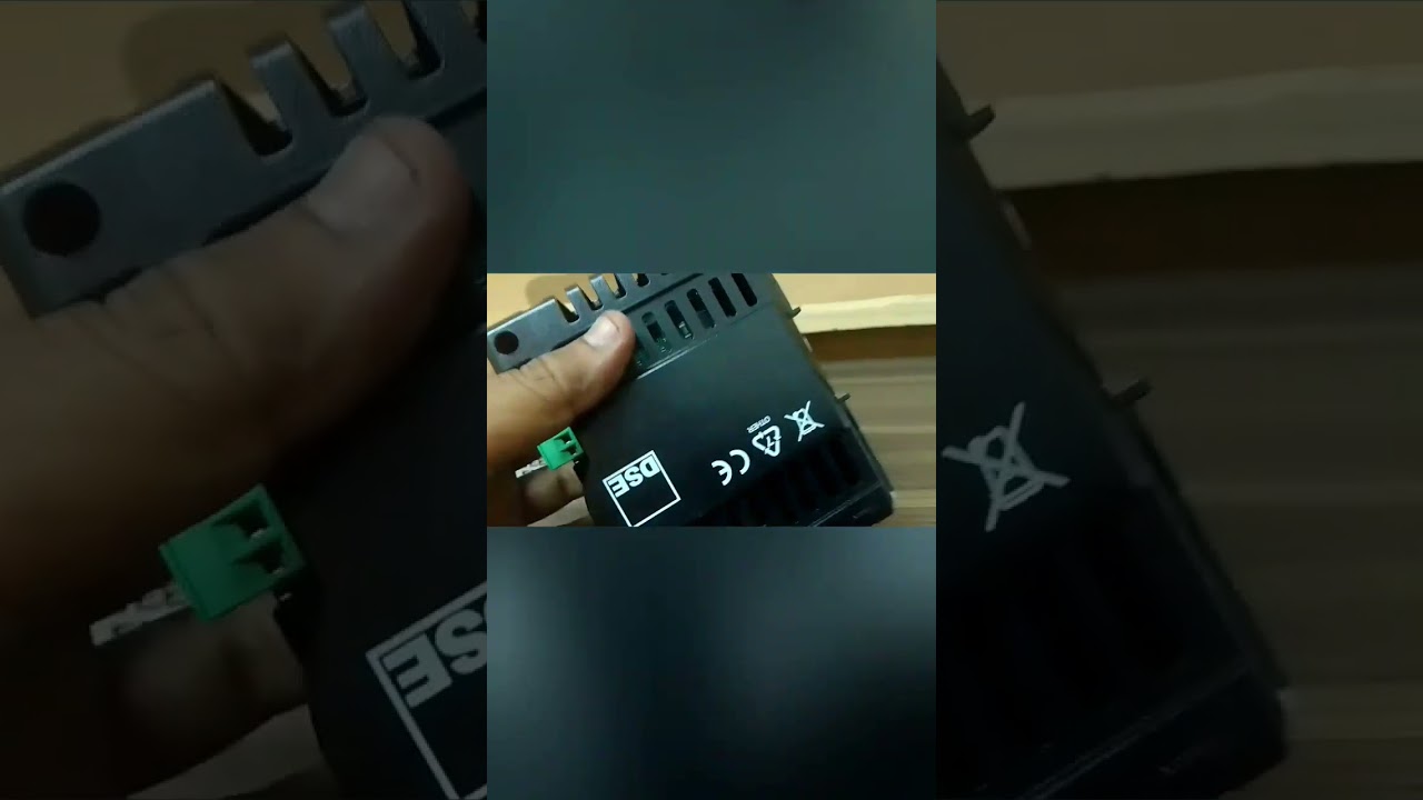 Unboxing of 24 Volt 5 Amp DSE Battery Charger.