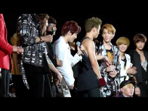 [HD FANCAM] 130115 The 27th Golden Disk Awards - Ending (Full)