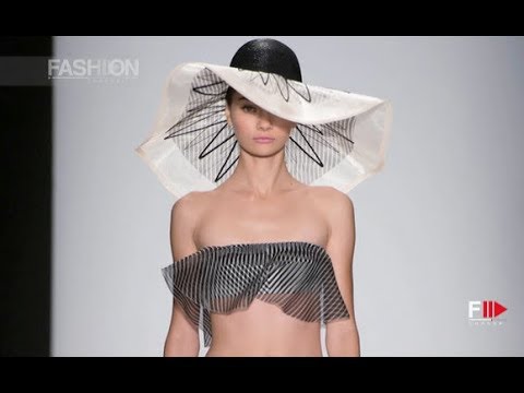 CAROLINA HERRERA Spring 2014 Highlights New York - Fashion Channel
