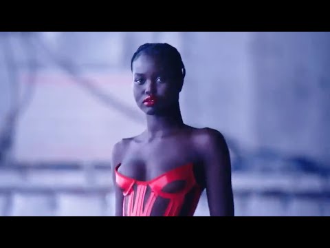 ADUT AKECH Top 10 Walks of Fall 2022 - Fashion Channel
