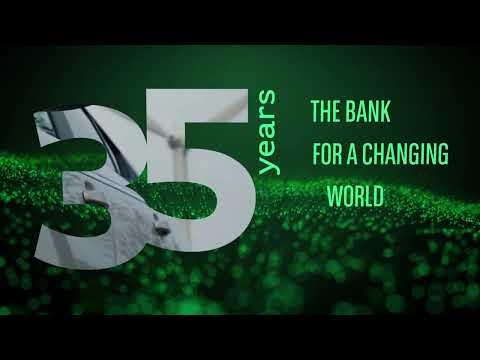 UKRSIBBANK - 35 років важливих кроків. І кожен - заради вас!