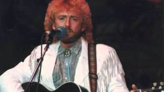 Keith Whitley- Ten Feet Away