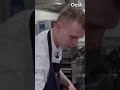 Souschef Bas (24) naar Istanbul voor kookwedstrijd | RTV Oost