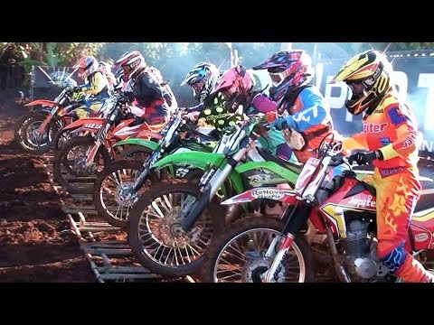 Paranaense de Motocross - Disputa até a bandeirada na Mx Feminina