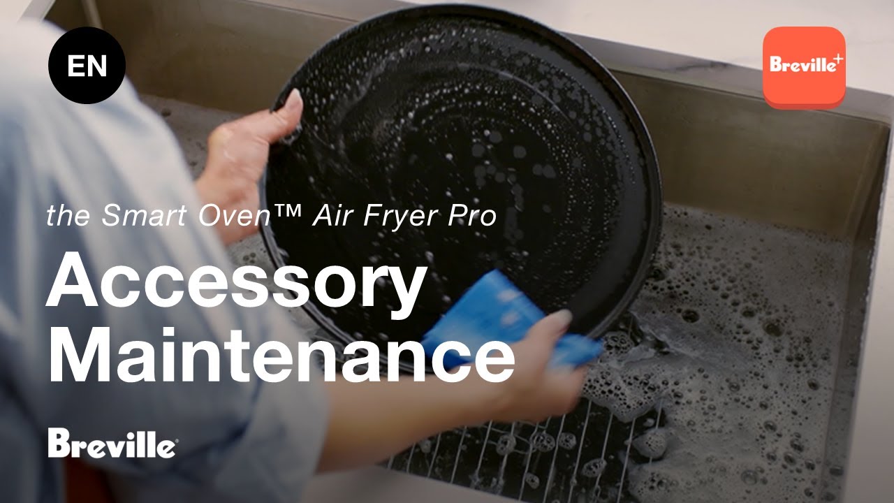 Cleaning the oven accessories