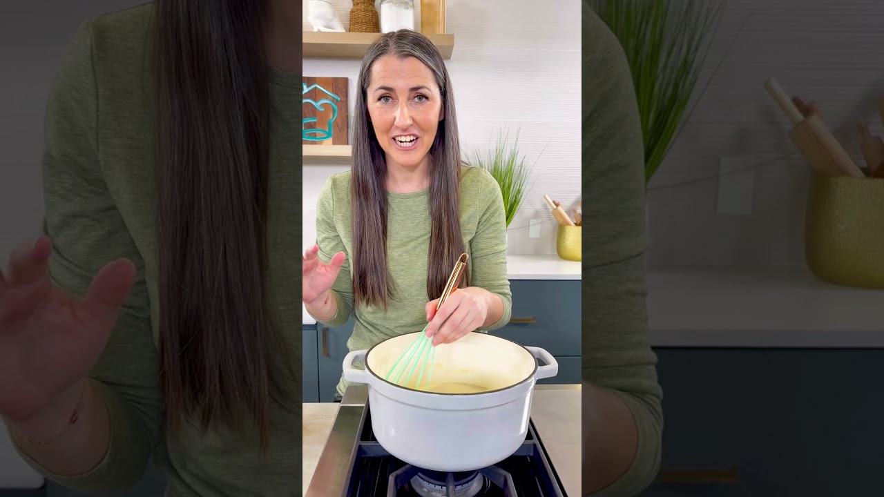 Stovetop Mac & Cheese that's ready in just 15 minutes! #macandcheese  #recipe