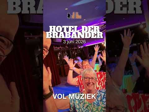 Even achter de schermen: soundcheck, last-minute coördinatie en dan het podium op. Voor elke av