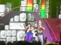 Nicki Minaj Roger That Roman Reloaded Nicki Brings A Fan On Stage