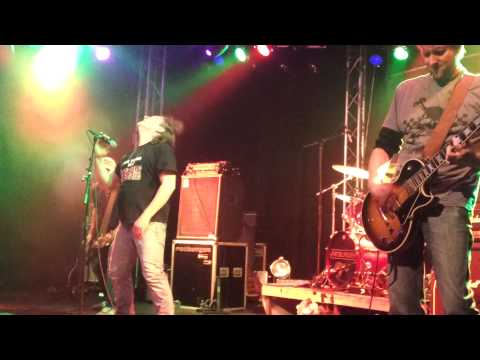 Fatburger live @ Fatfest 2011 playing Motorhead - Ace Of Spaces & Killed By Death