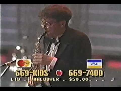 Warren Wiebe and Deniece Williams perform on the Variety Club Telethon
