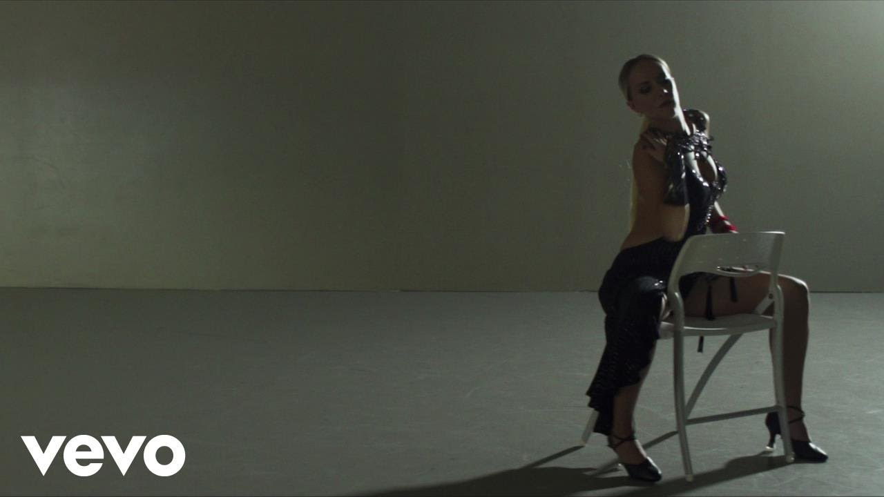 Nina Kraljić — Negdje