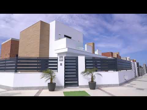 Luxury 2–3 Bedroom Villas With Private Pool &amp; Solarium in Roldan - Video