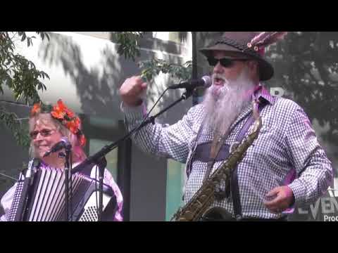 Beer Beer Beer Beer "Linda Lee & The Golden Aires"