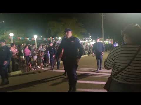 Desfile  de instituciones  de la ciudad de pampa de los guanacos en sus 93 años 