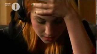 PARAMORE - Use Somebody