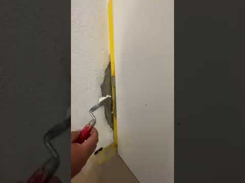 3 mm Putz ausbessern Tür Ausbruch ￼