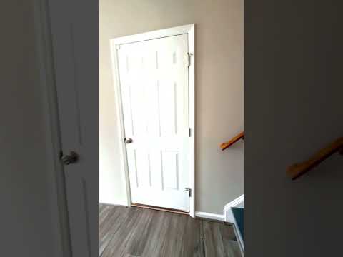 Amazing 3 bedroom 2 1/2 townhome with a huge bonus room in Morrisville property video