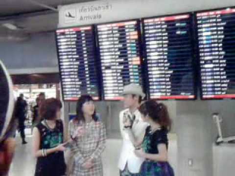 100318 WheeSung @ Suvarnabhumi [Pattaya Music Festival 2010 Interview].3gp