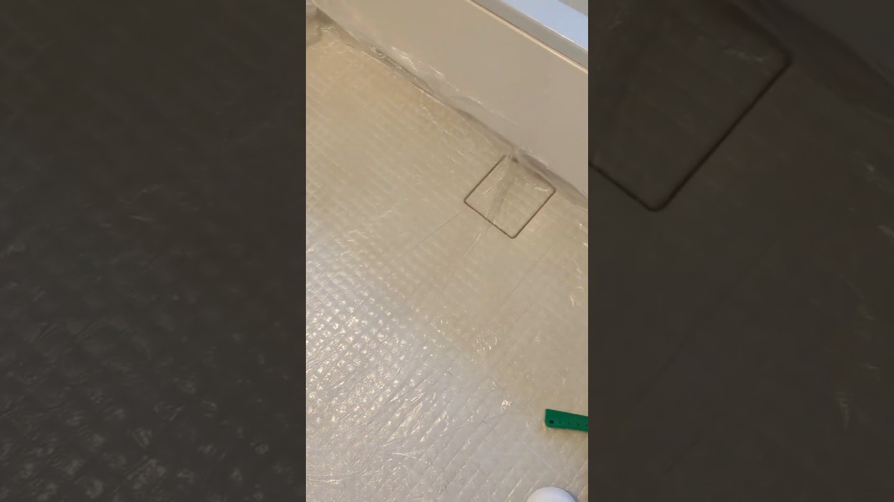 お風呂の床が明るい場合は、湿布する時もあります。#お風呂掃除#湿布法#掃除裏技