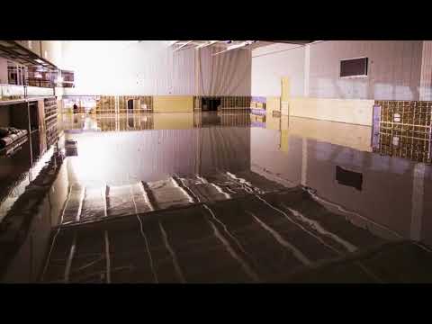 Timelapse sportvloer leggen in Amerena