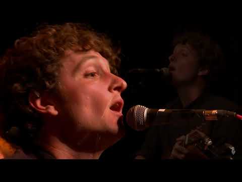Sam Amidon - Wedding Dress (Live on eTown)