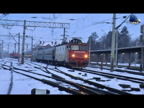 Trenurile Dimineții în Zăpară/Morning Trains in Snow in Gara Suceava Station - 10 February 2021