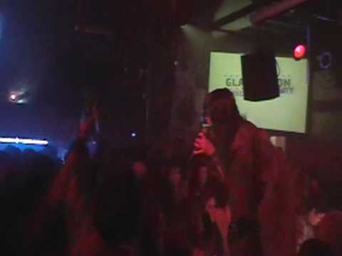 CoverHeads - Walk This Way