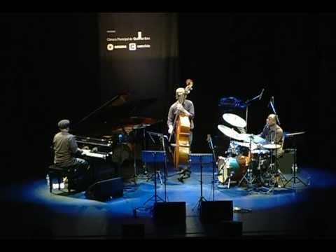 George Colligan Quintet Guimares 2009 pt 7.mp4