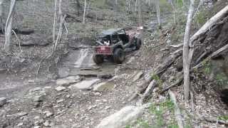 preview picture of video 'Jeep crawling Pony Hill.  Harlan KY'