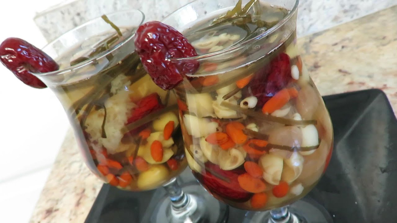 Che sam bo luong (Vietnamese sweet desert soup)