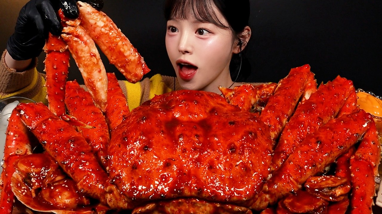 SUB)매운 대왕 불닭 킹크랩 먹방!🦀꽉 찬 속살에 역대급 맛있었던 게딱지밥으로 마무리! Giant Spicy Buldak King