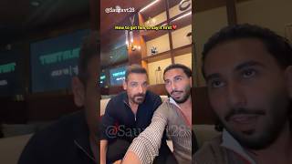 Download lagu John Abraham Tried to Keep His Distance, But Orry Being Orry..He Still Found a Way to Flirt😂| #clip mp3