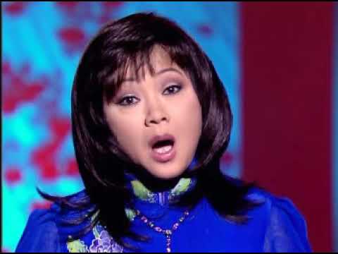 Thể hiện bởi Hoàng Oanh