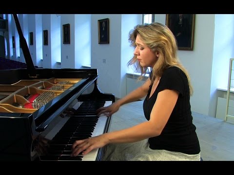 Ragna Schirmer - Brahms Walzer & Variationen (Trailer)