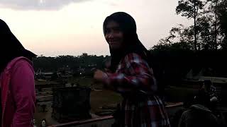 preview picture of video 'Enjoy in Candi Penataran'