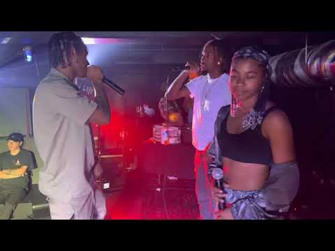 Blue Raggs ft. Nakina - Hit The Road (live performance)