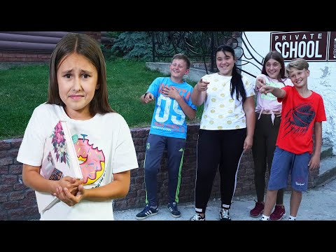 ¡La chica nueva resultó ser una traidora! ¡Eva está perdiendo popularidad en la escuela!