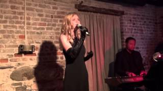 Sarah Palmer sings Johnny Mercer&#39;s &quot;Blues in the Night&quot;