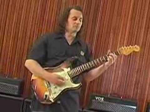 VOX Valvetronix Series Demo