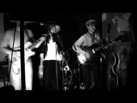 The Pussywarmers & Réka with Sean Nicholas Savage