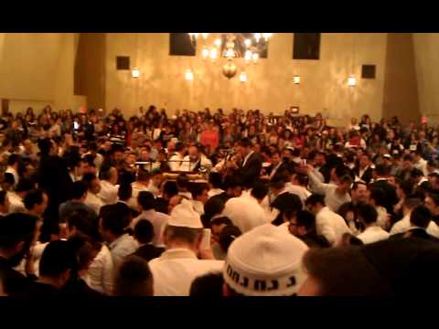 Selichos in carlebach shull by Yahuda Green 2012