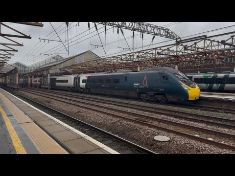 Wet And Busy Morning At Crewe | WCML 26/10/2025
