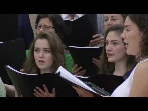 Porti in Sabat se deschid